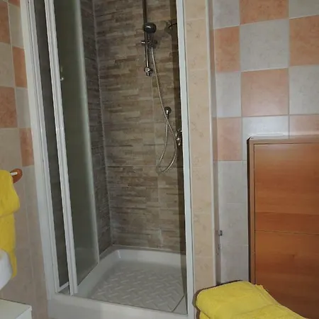 La Marina Bed & Breakfast