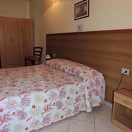 La Marina Bed & Breakfast