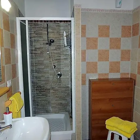 La Marina Bed & Breakfast