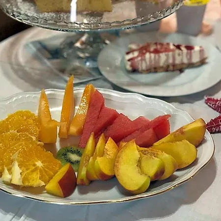 La Marina Bed & Breakfast