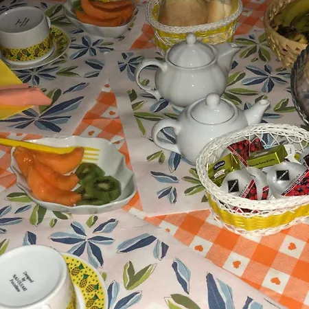 La Marina Bed & Breakfast