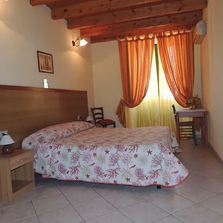 La Marina Bed & Breakfast 3*