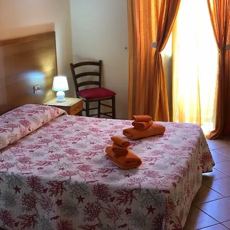 La Marina Bed & Breakfast